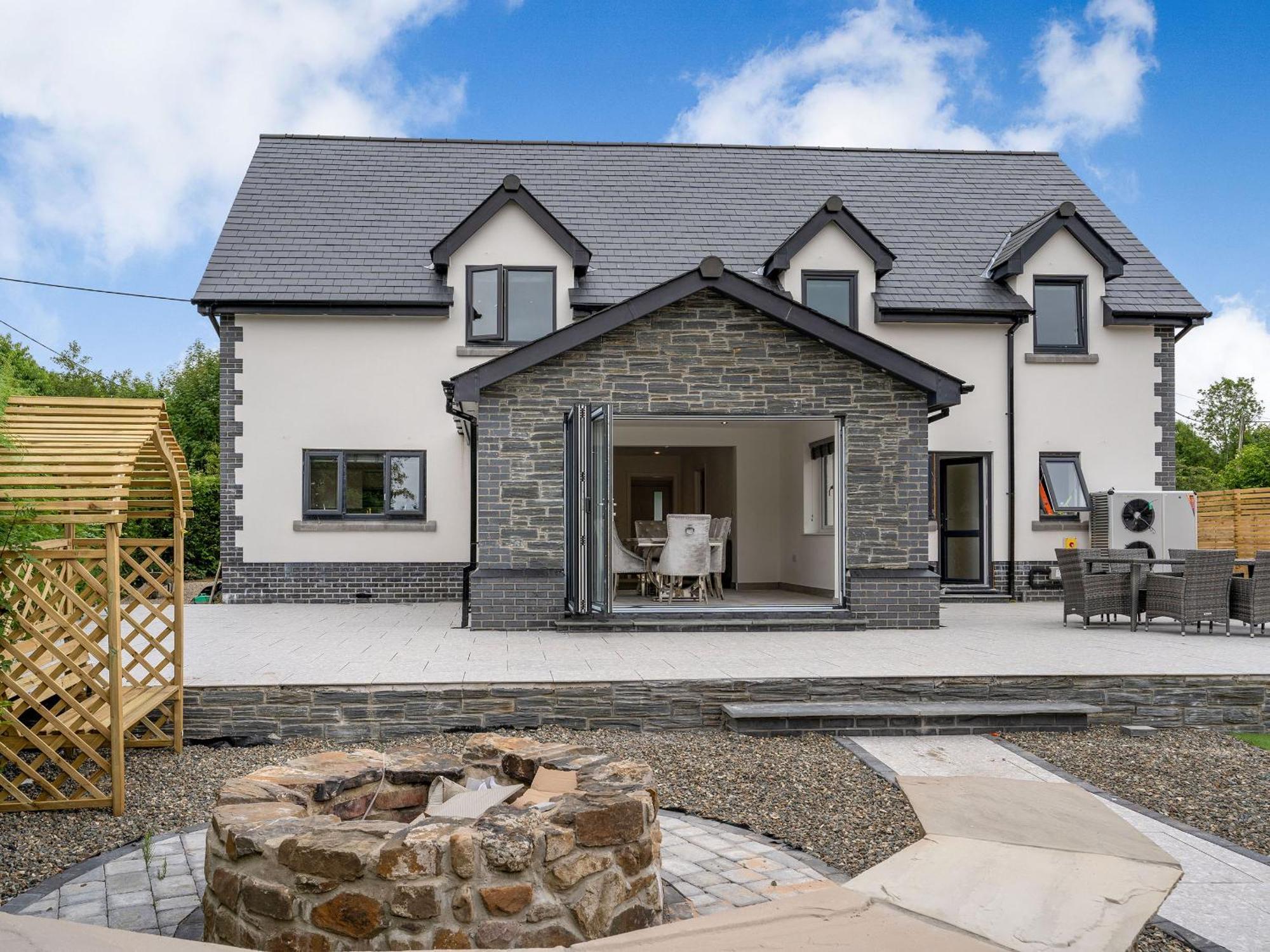 Ty Afon Reg - Uk38509 Villa Glanamman Bagian luar foto